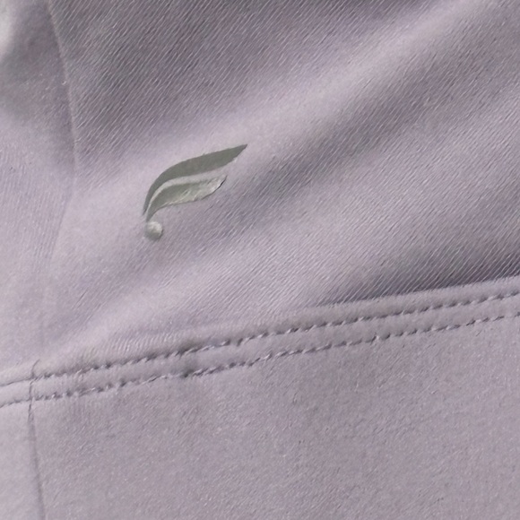 Fabletics Sports bra & RBX High Waisted Capri Leggings - Purple and Gray Pattern - Picture 4 of 6